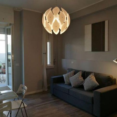 Appartamento Con Grande Terrazzo In Via Lomellina - Lome 527 Milaan Buitenkant foto